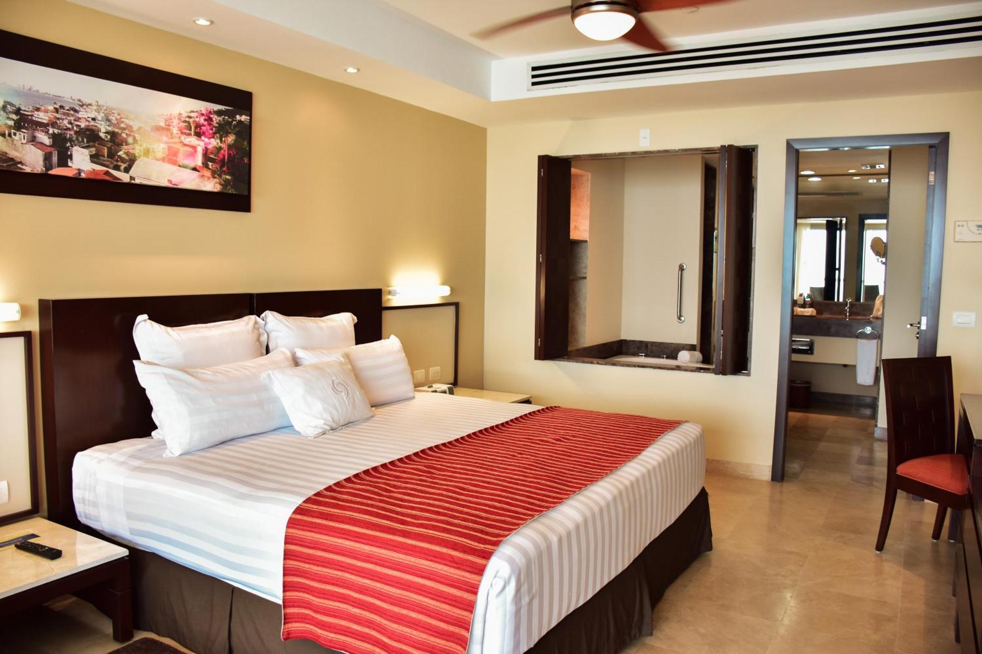 Sunset Plaza Beach Resort Puerto Vallarta All Inclusive Buitenkant foto